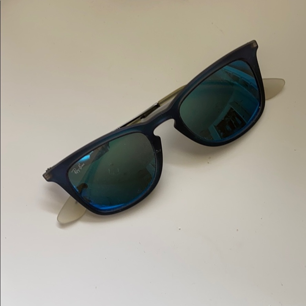 Blue Ray Bans